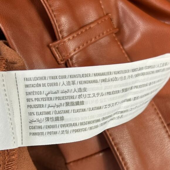 Abercrombie & Fitch Vegan Leather Belted Pants Size Medium - Picture 6 of 8